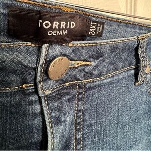 Torrid Size 24 EXTRA TALL Medium Wash Skinny Jeans